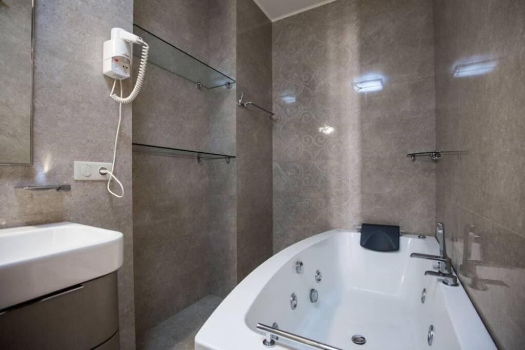 Cozy 3Rooms Apartment Avlabar Top Tbilisi Buitenkant foto